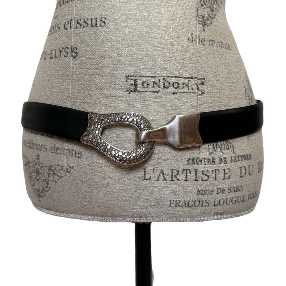 Chicos Adjustable Black Leather Belt Silver Hardware Hook and Loop Pebbled Sz ML